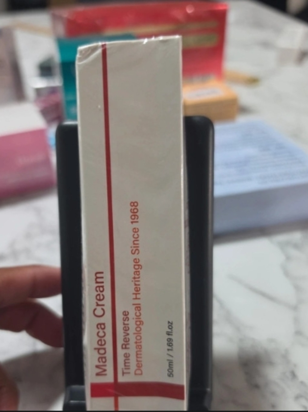 Time Reverse Moisturizer — White and Red